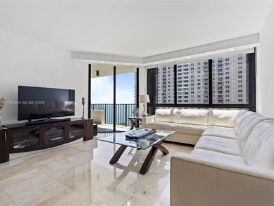 520 Brickell Key Dr APT A1003, Miami, FL, 33131