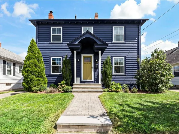 78 Enfield St, Pawtucket, RI 02861