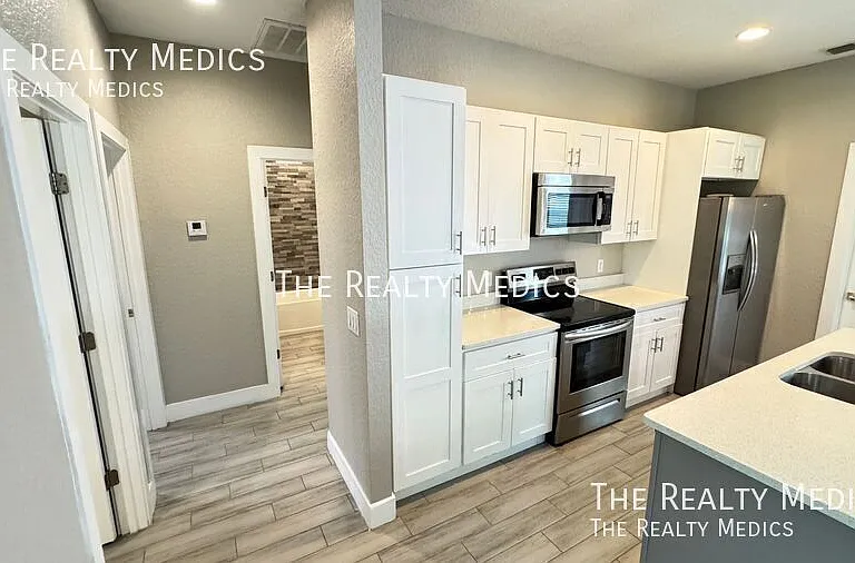239 Hibiscus Ln — Photo 10