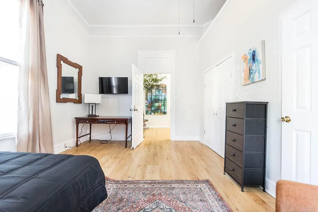 Building Photo - 307 Persons St #1