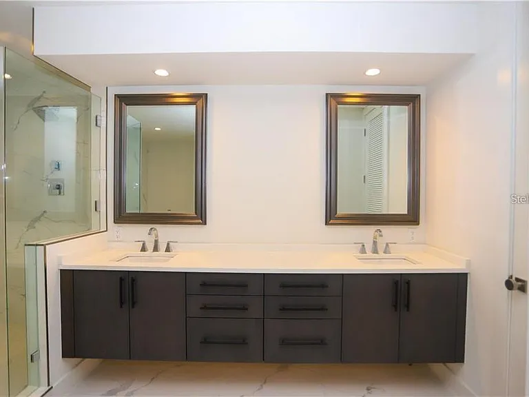 2814 W Barcelona St — Photo 11