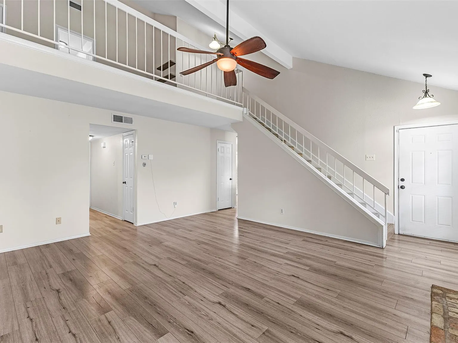 3 bed, 2.5 bath, 1791 sqft, $2,200 — Photo 4