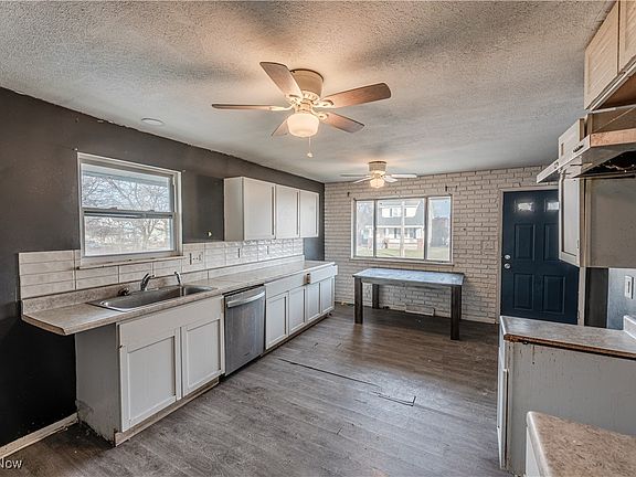 4th image of 6505 Flowerdale Ave