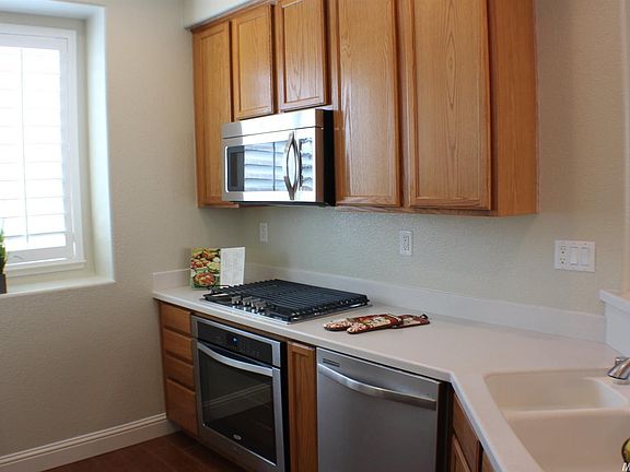 5th image of 529 Palazzo Ln