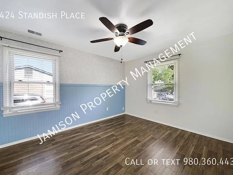 1424 Standish Pl — Photo 5