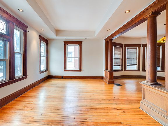 4th image of 915 Court St #2