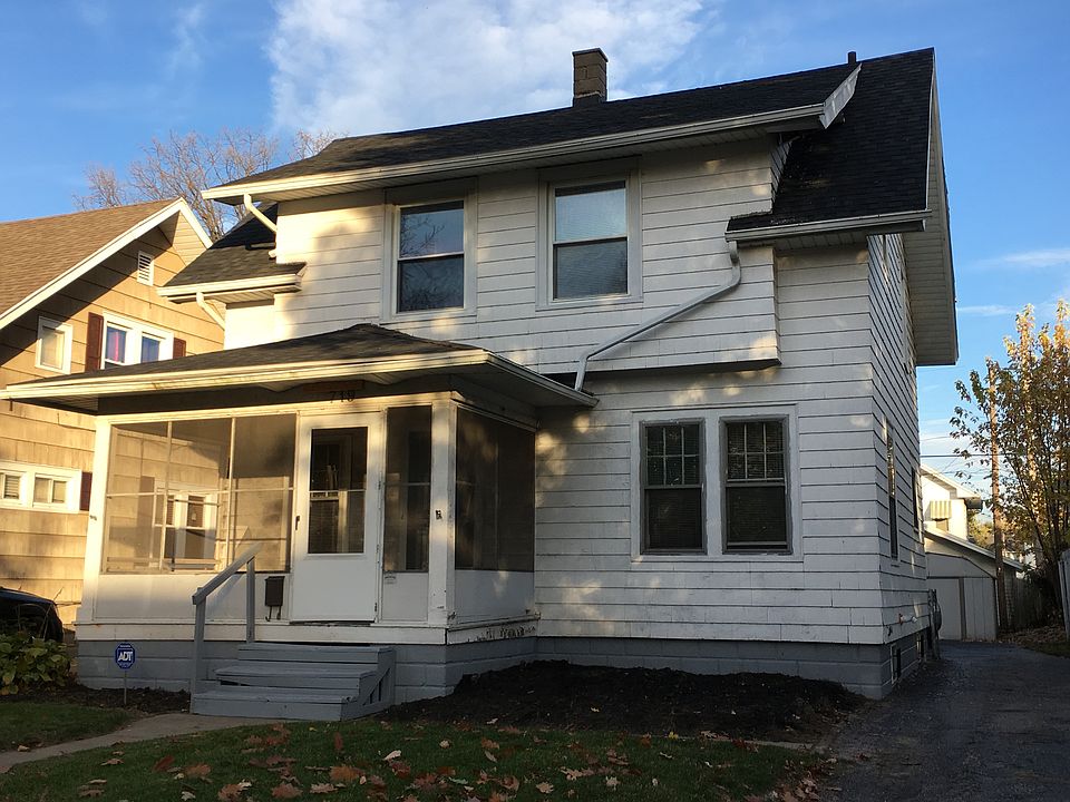 1st image of 719 Hampton Ave