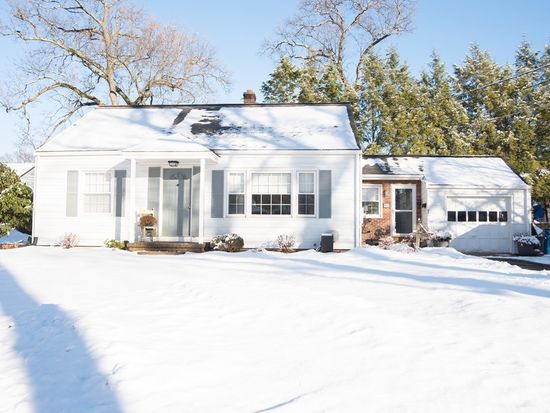 52 Lewis Ave West Springfield Ma 01089 Zillow