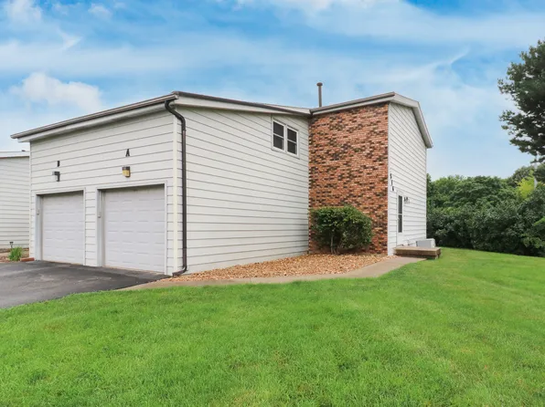 2516 E Washington St APT A, Bloomington, IL 61704