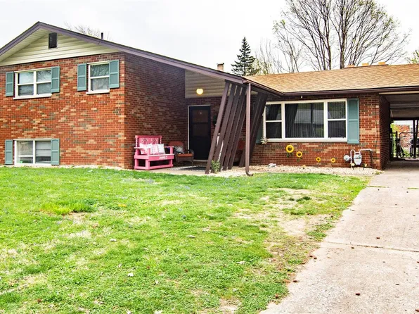 259 Edwards St, Wood River, IL 62095