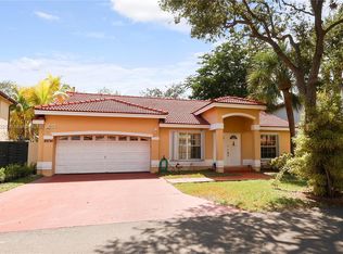 8934 NW 189th Ter, Hialeah, FL 33018