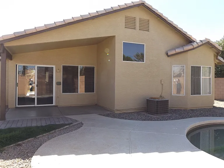 116 W Del Rio St — Photo 21
