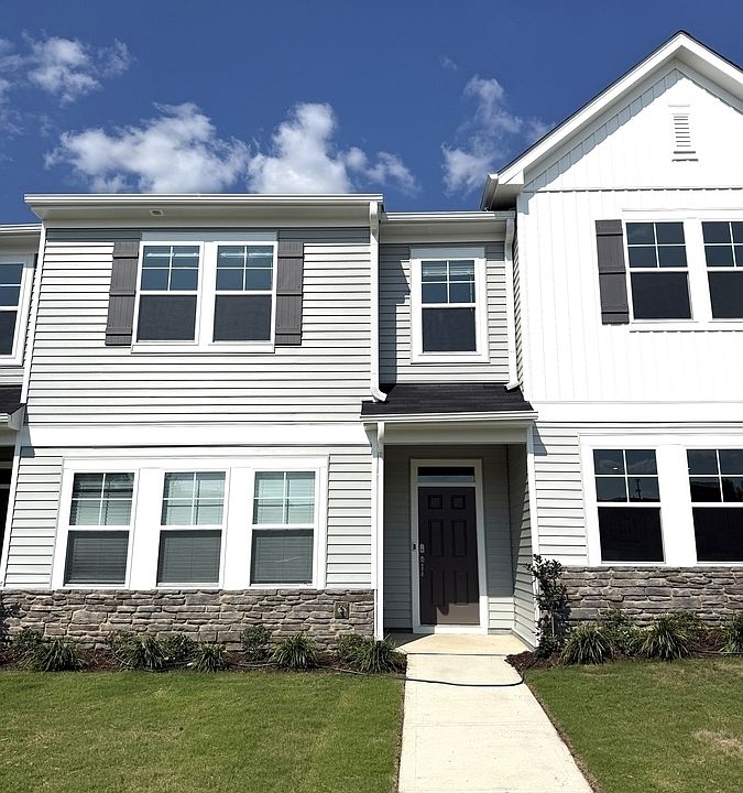 1st image of 280 Marelli Dr #1