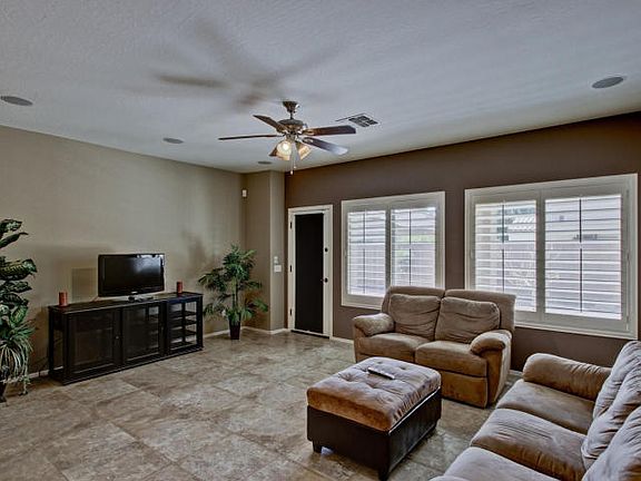3rd image of 15955 W Christy Dr