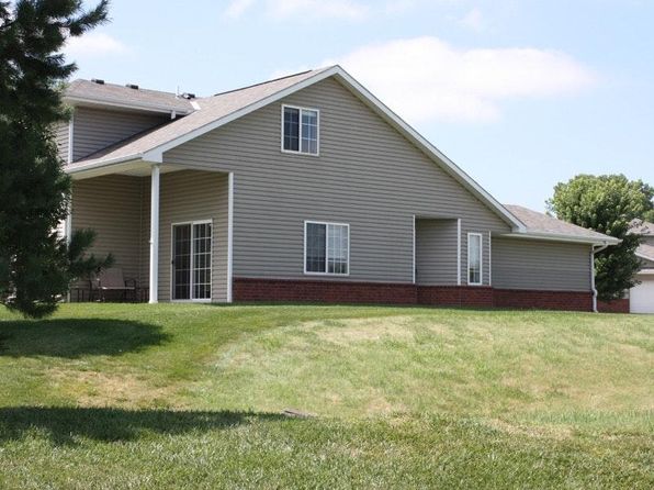 832 Surfside Cir