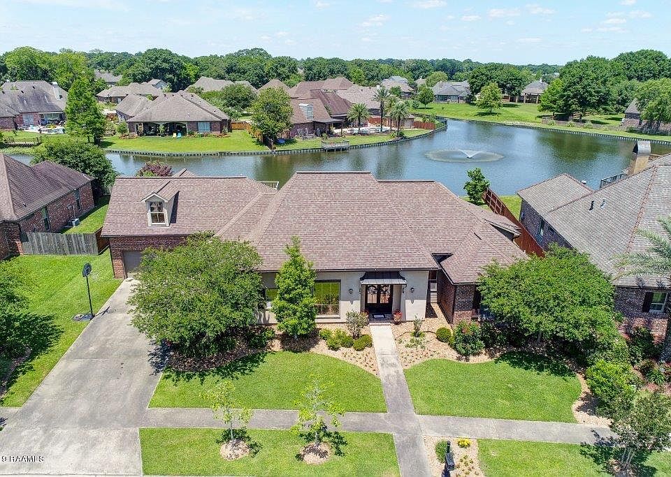 1st image of 109 Brookhaven Dr
