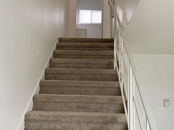4th image of 422 C St #422