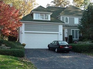 27 Choate Ln, Ipswich, MA 01938