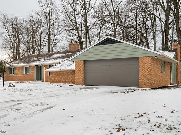 3rd image of 24270 Hermitage Rd