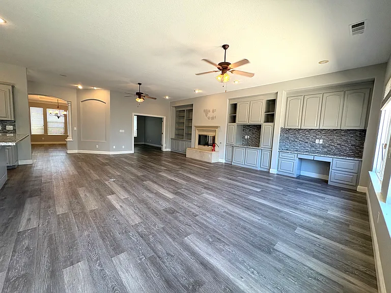 905 Gladiola Ln — Photo 9