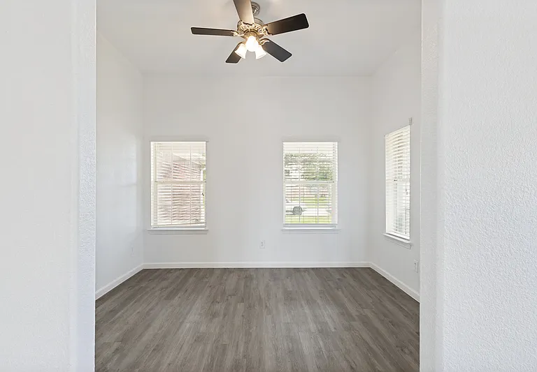 5224 McGrath Dr — Photo 12