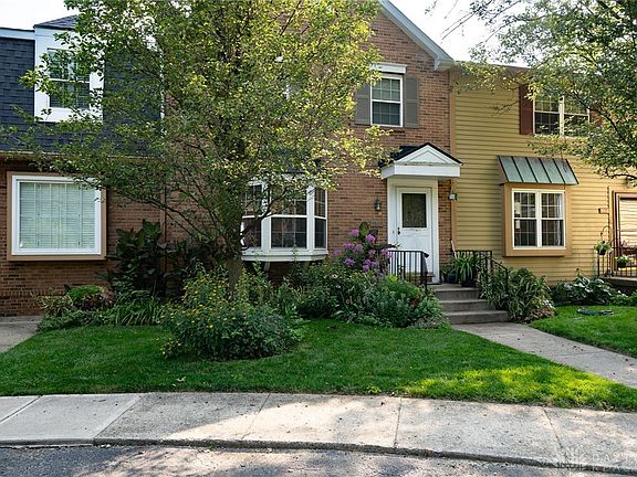 2nd image of 5906 Gloucester Ct