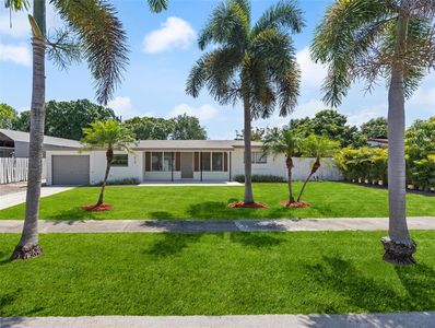 818 Fairway Dr, Plantation, FL, 33317