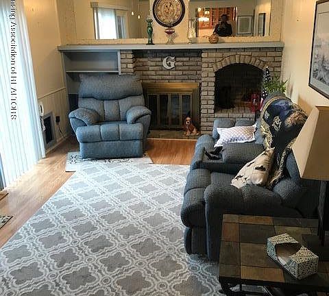 5th image of 1302 Red Leaf Ln