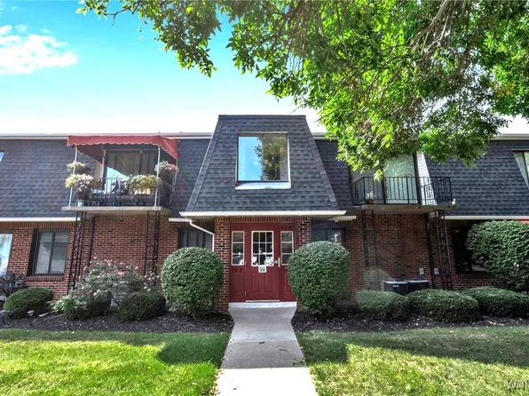 37B Foxberry Dr, Getzville, NY 14068