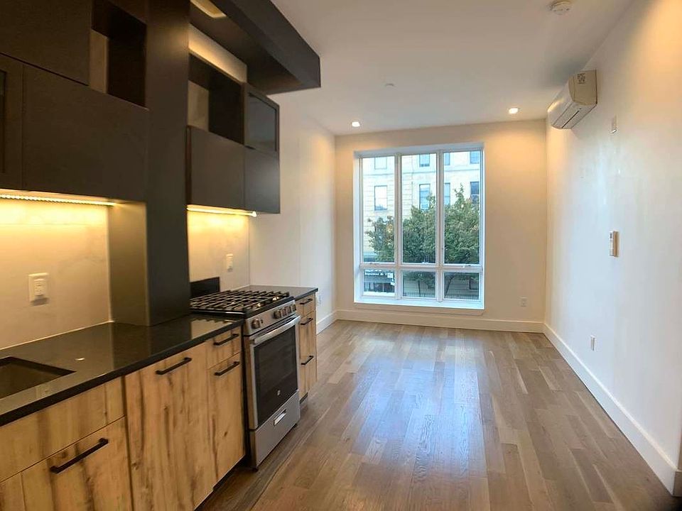 1st image of 1054 Dean St #3F