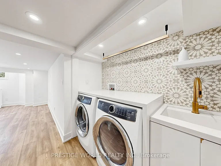 290 Jedburgh Rd — Photo 24