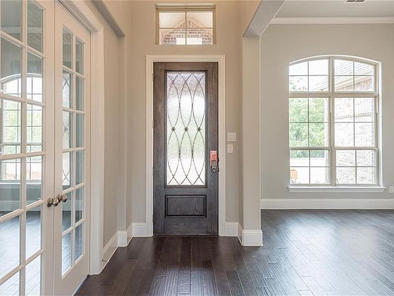 5th image of 120 Shady Glen Dr