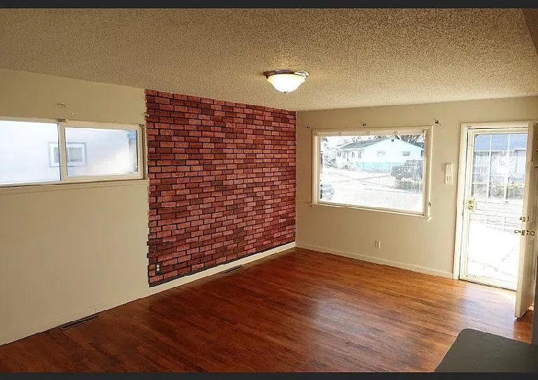 3116 Fairmount Ln — Photo 5
