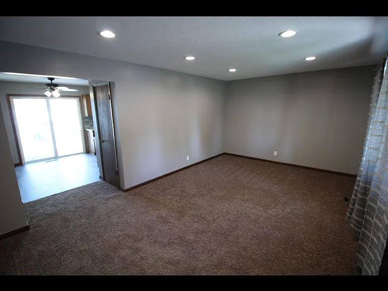 1100 Cold Spring Rd — Photo 22