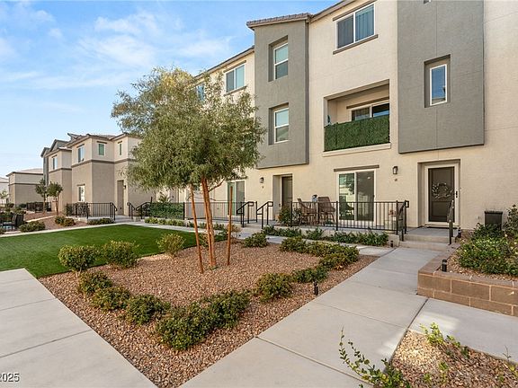 3rd image of 2844 Copper Wind Ln #4