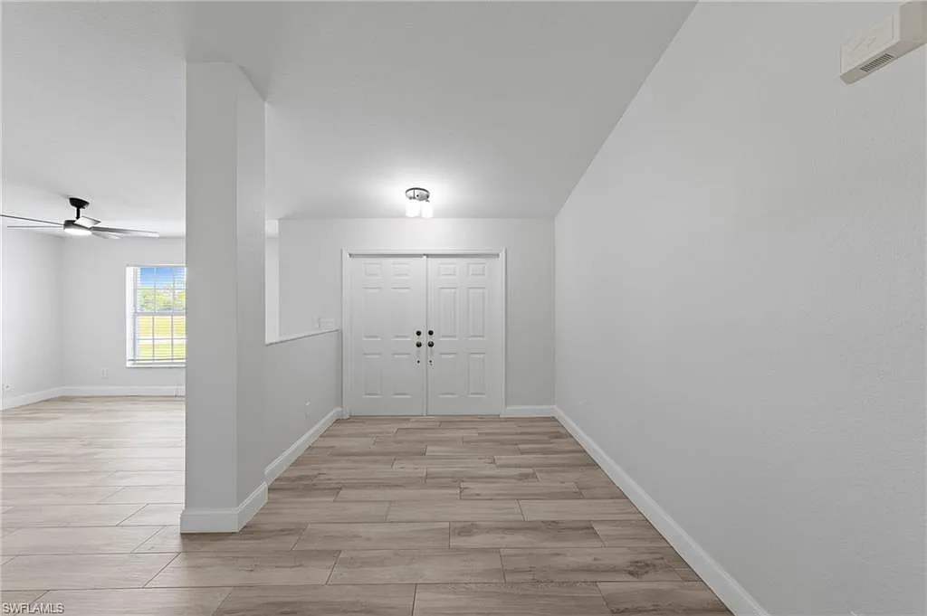 3 bed, 2.0 bath, 1946 sqft, $2,195 — Photo 3