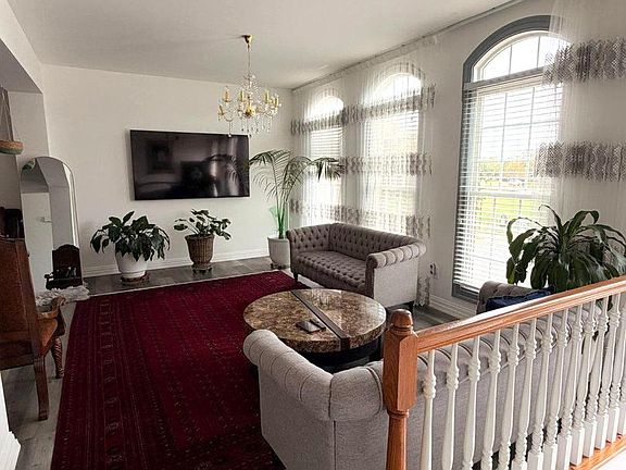 2nd image of 6846 Witton Cir