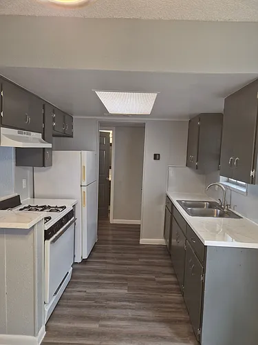Alamo Apartments Photo 1