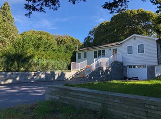 34 Parkway Dr, Sag Harbor, NY 11963