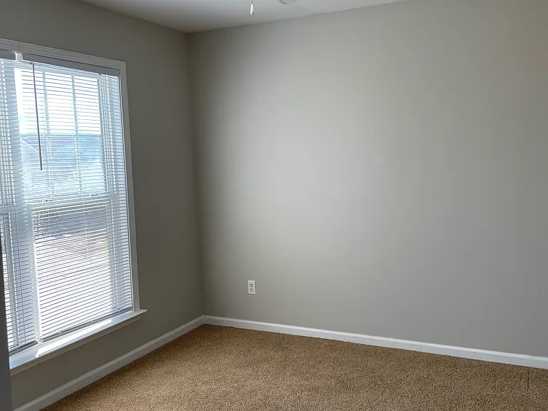 3235 Saville St SW — Photo 42