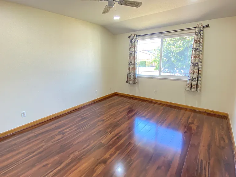 662 Catalina Dr — Photo 53