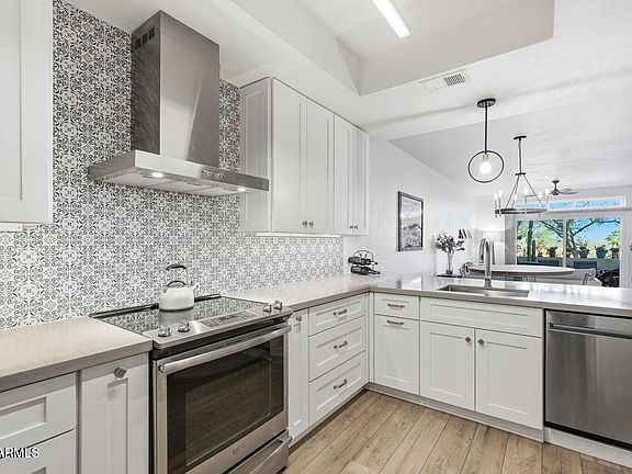 3rd image of 16714 E GUNSIGHT Drive #137