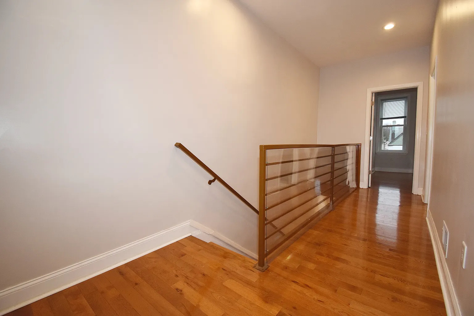 308 S Pacific Ave photo 1