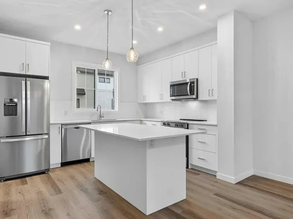 1750 E Rangeview Dr SE #125, Calgary, AB T3S 0G9