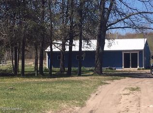 9843 N Comstock Ave, Bitely, MI 49309