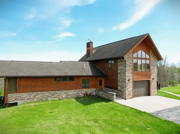 29001 Skyview Ln, Wauzeka, WI 53826