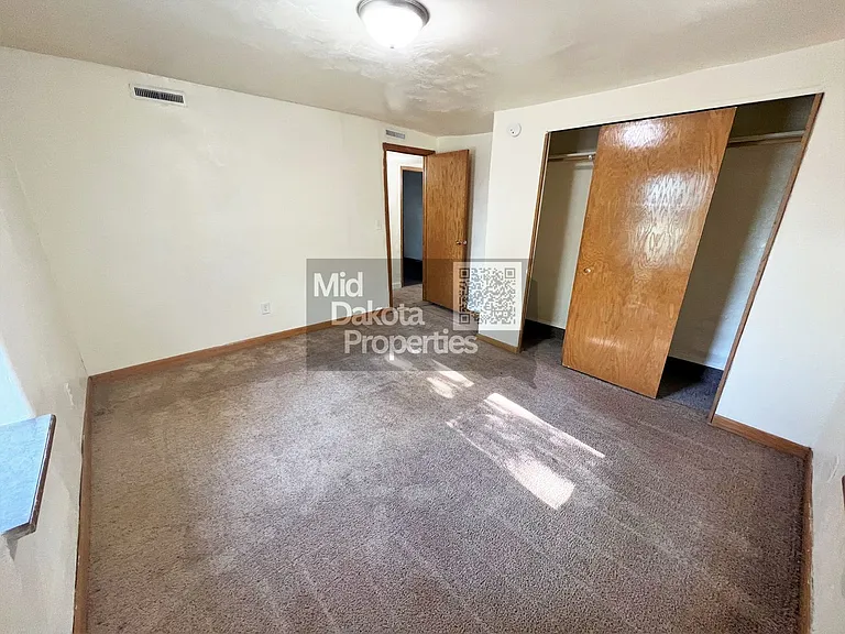 504 W 2nd Ave — Photo 15