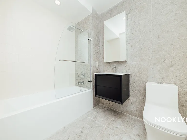 380 Grove St #3C — Photo 8