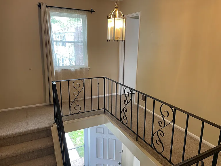 1933 Juniper Ln #25 — Photo 11