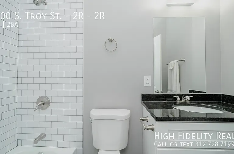 2400 S Troy St #2R — Photo 8